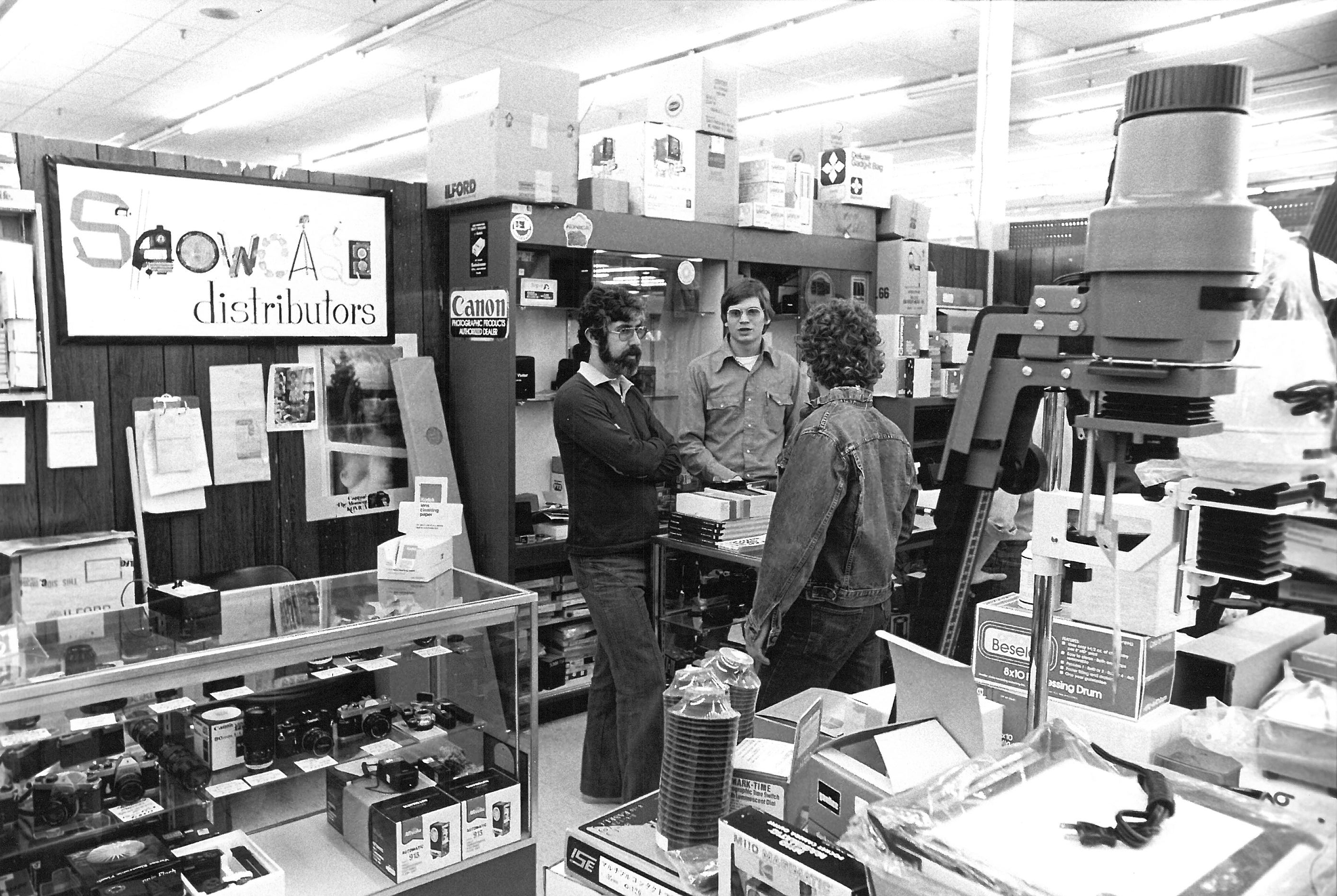 Warren Steinberg in the flea market,1975